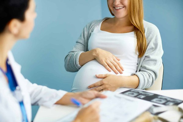 What Are the Protocols for Administering Prenatal Vitamins in UK Clinics?